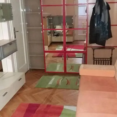 Apartman Dzordz Apartment *